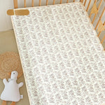 coussin bébé imprimé animaux fleurs beige clair décoratif chambre enfant usage quotidien