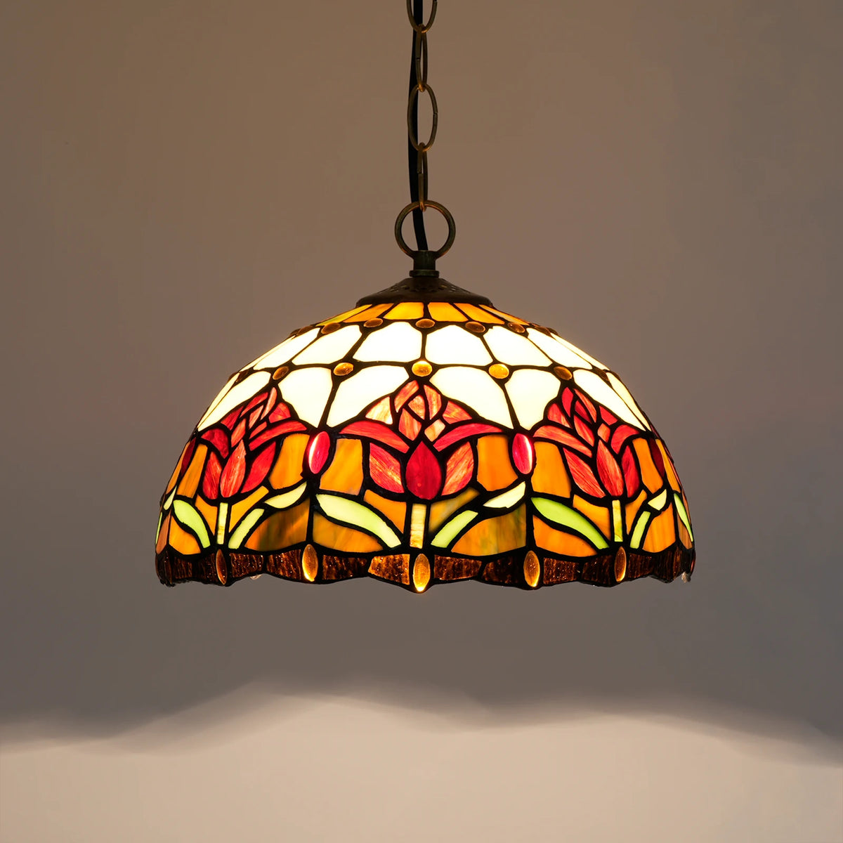 lampe suspendue tiffany fleurs stylisées multicolore rouge orange jaune vert noir adjustable chambre cuisine