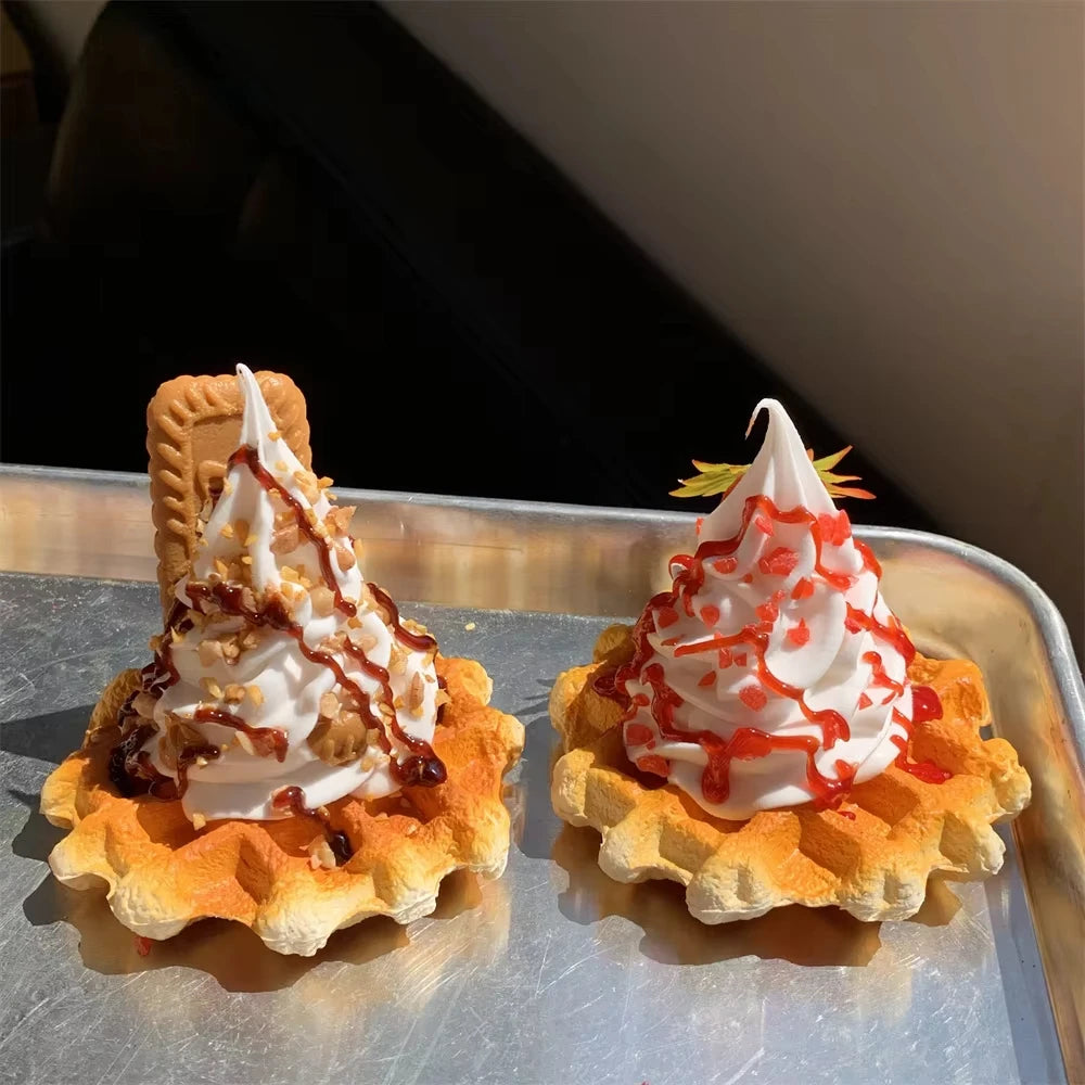 fausse gaufre décorative jaune doré crème fouettée fraise coeur décoration murale