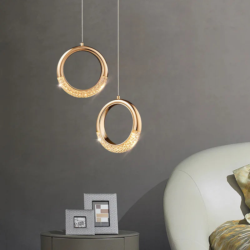 lampe suspendue acrylique moderne diamants noir blanc doré élégante salon chambrehôtel