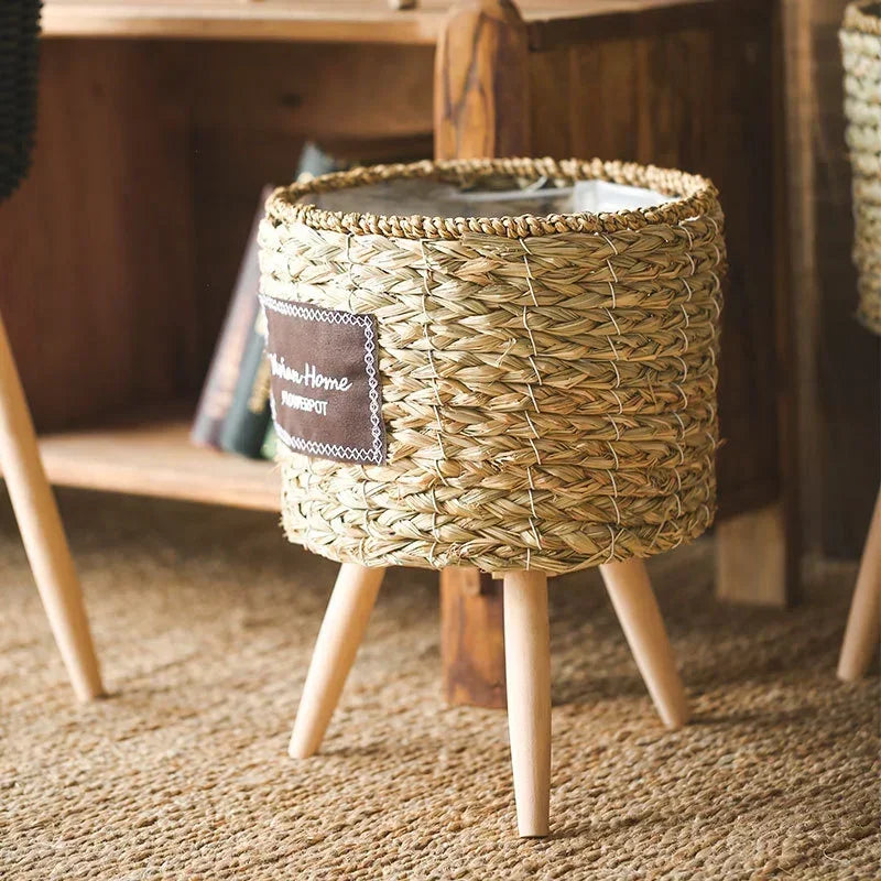 panier tressé pieds moderne rustique naturel bois clair plantation fleur décoration intérieure vintage autonome
