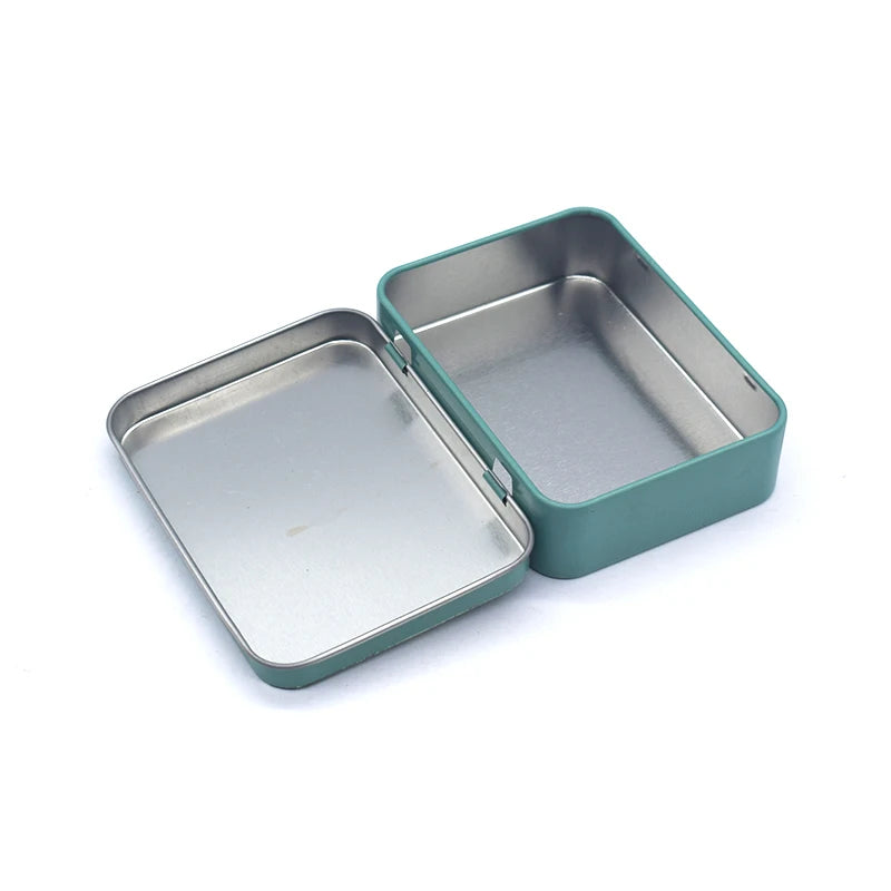 Boîte rectangulaire rouge pour organiser petits accessoires