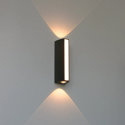 Applique murale LED etanche noire design pour exterieur Ombre Interieur