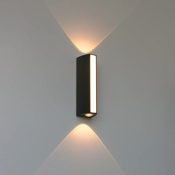 Applique murale LED etanche noire design pour exterieur Ombre Interieur