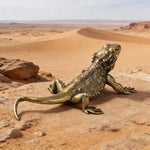 statuette lézard doré bronze texture reptile réaliste décoration intérieure environnement naturel