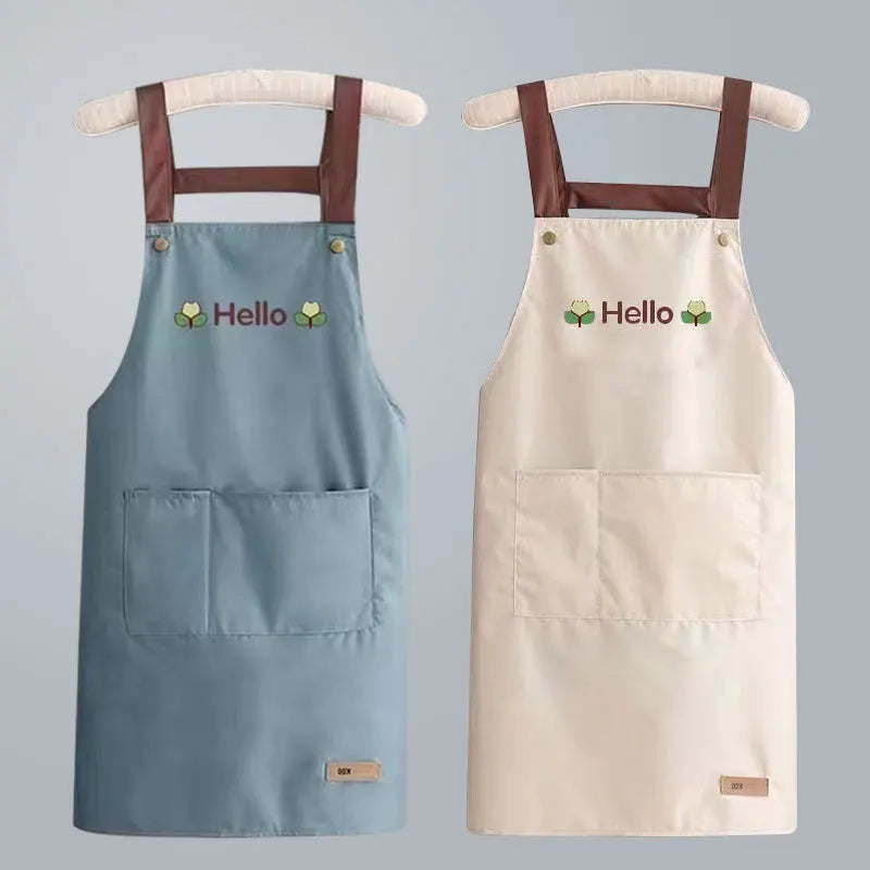 tablier cuisine imperméable bleu clair broderie fleurs poche avant moderne