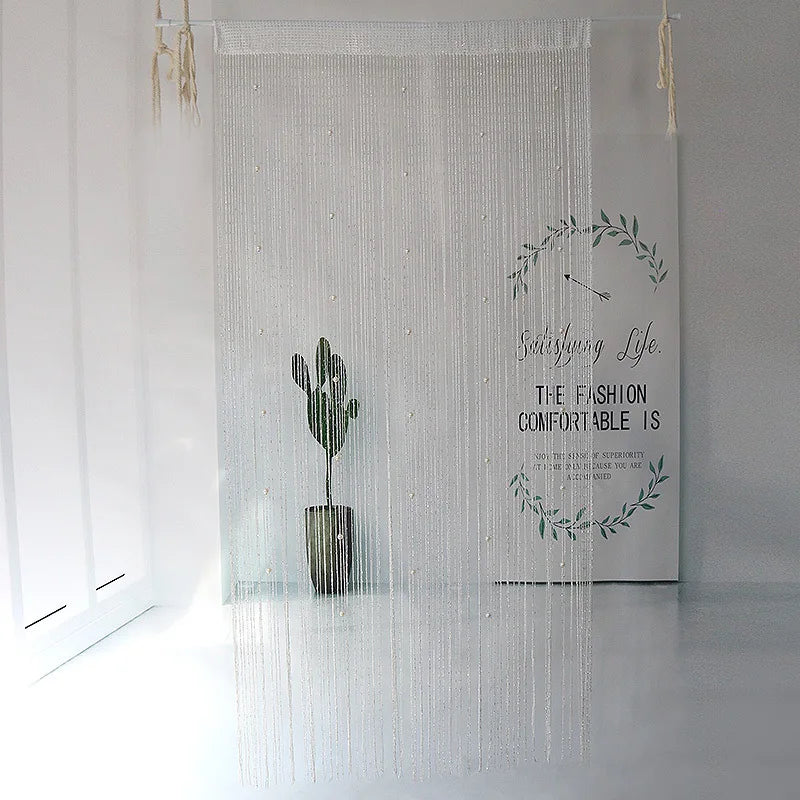 rideau porte blanc blanches lignes verticales moderne minimaliste opacité crochets chambre
