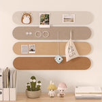 tableau mural feutre gris clips pinces objets deco cartes postales bijoux accessoires moderne minimaliste