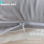 coussin gris clair motif lapin blanc mignon fermeture glissière ultra doux polyester coton jacquard