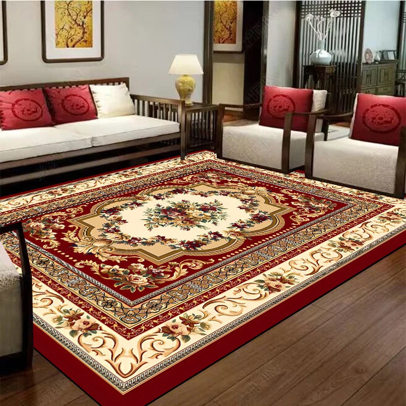 Tapis oriental décoratif avec un motif floral coloré sur fond rouge et beige dans un salon moderne.
