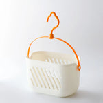 panier suspendu blanc perforations horizontales moderne crochet rangement salle bain cuisine chambre