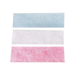 serviettes miniatures décoratives bleu clair rose blanches poilues texturées accessoires poupée miniature présentées pliées