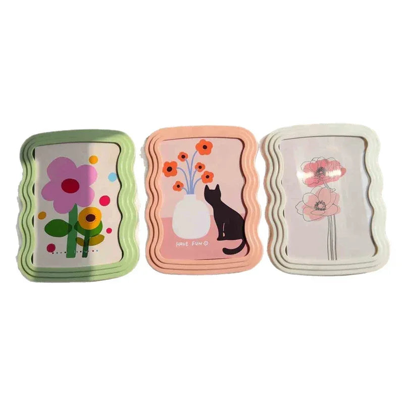 cadres photo modernes motifs floraux chats couleur vert rose blanc deco
