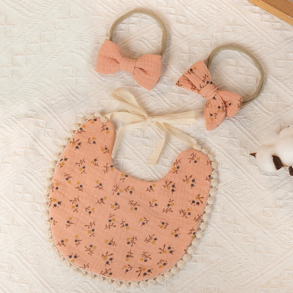 bavoirs bébé fleurs pompons élastiques doux vintage blanc rose jaune bleu gris