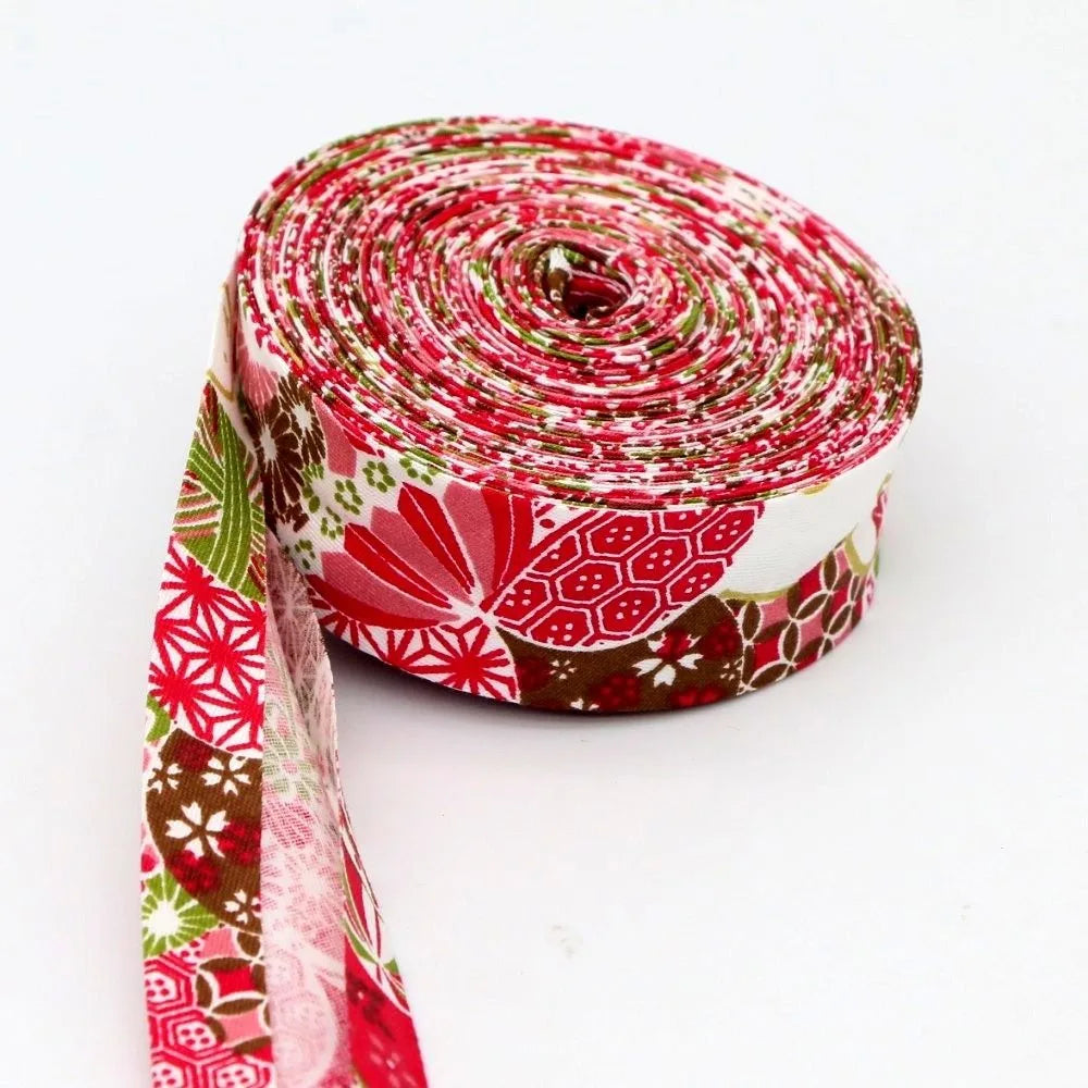 ruban coton motif floral rouge vert bleu blanc couture artisanale décoration textile