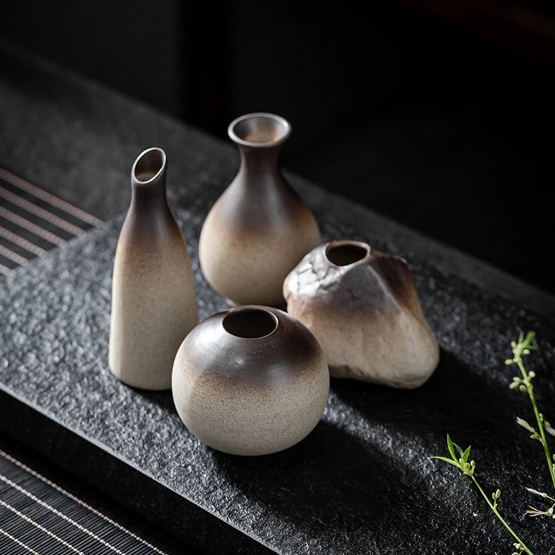 vases décoration gris brun minimaliste artisanal hydroponie fleurs séchées plante verte