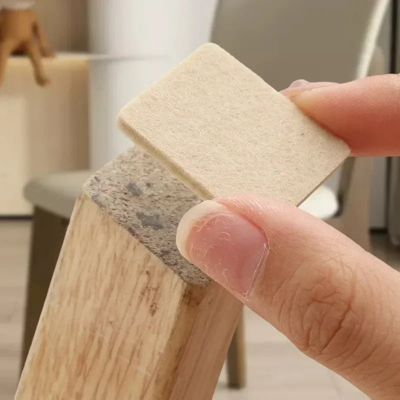 protecteurs meubles adhésifs antirayures feutre doux beige clair sols bois dur pratique utilitaire