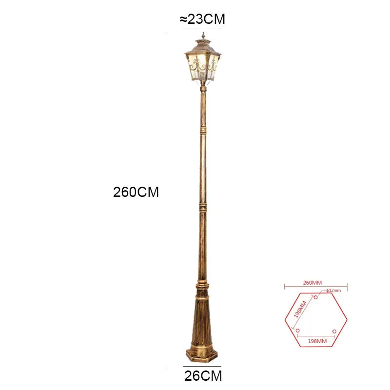 lampe rue élégante dorée vintage détails sculptés base octogonale ip65 led industrielle