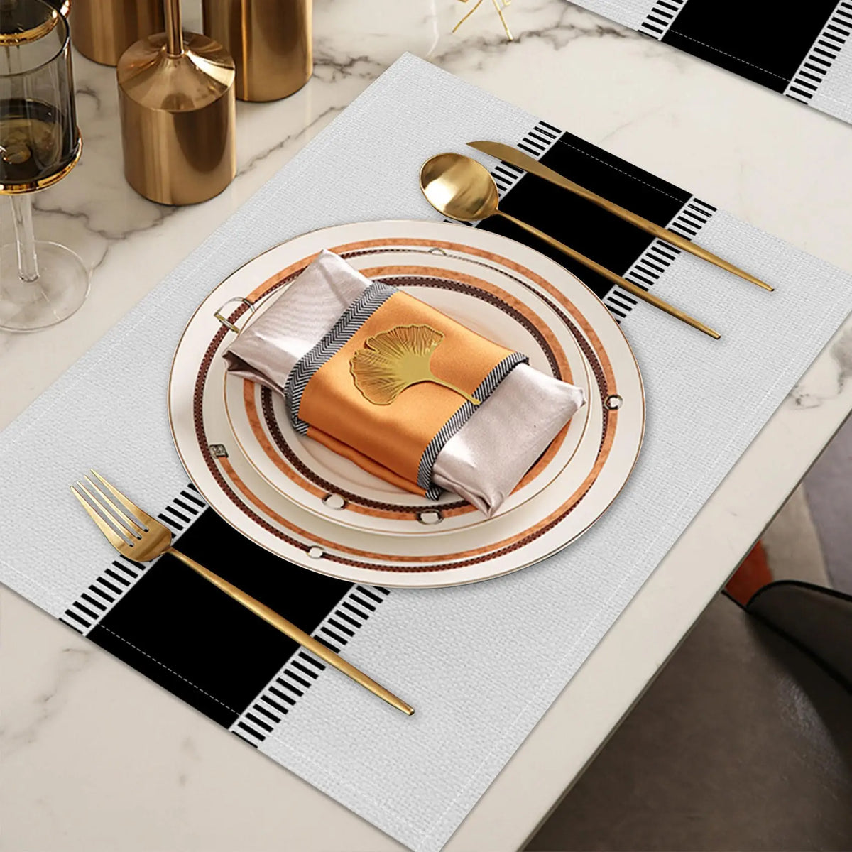 tapis table moderne blanc noir rayures lin respectueux environnement 30x45cm