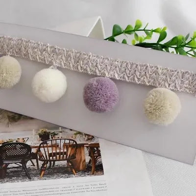 rideaux décoratifs glands pompons tissu texturé semi transparent shabby chic bohème rose blanc beige