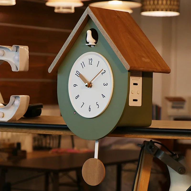 horloge coucou murale moderne vert olive bois clair oiseau blanc pendule