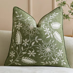 housse coussin carré brodé tissu chenille motif floral vert rouge décor maison lit sofa
