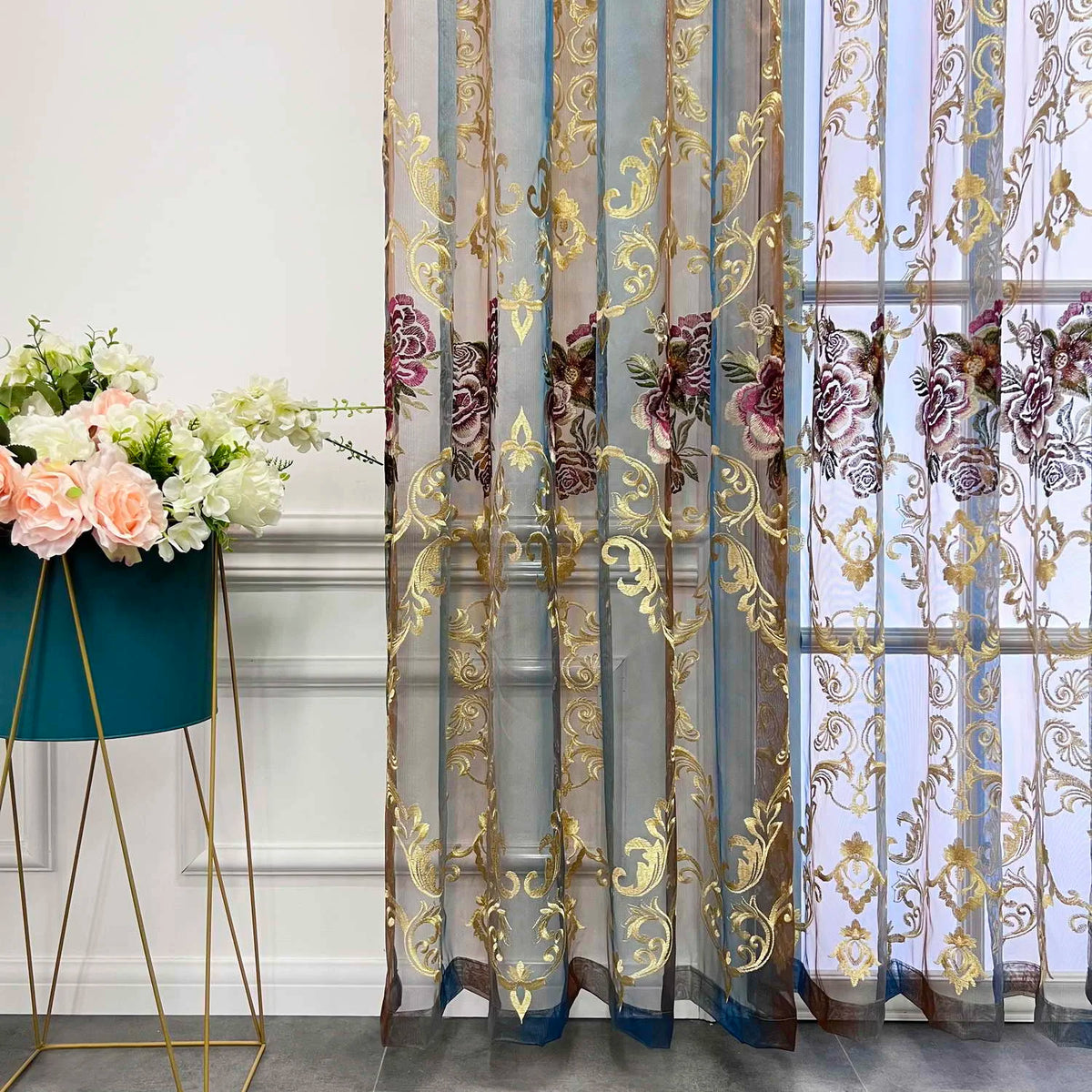 rideau floral transparent gris doré bleu élégant tulle brodé anneaux fenêtre maison