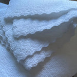 serviettes blanches texturées 30x30cm nettoyage cuisine multipropose antimicrobien écologique softwashable festonnées pack5