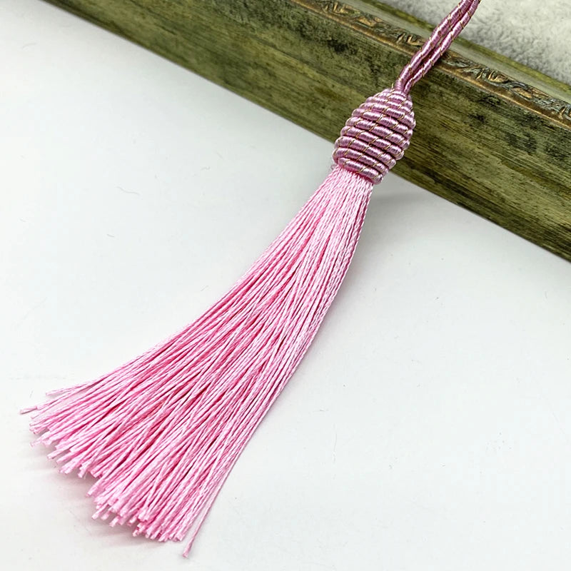 pompons polyester 15cm couleur beige rouge jaune bleu clair rose bleu marine décoratif vêtement