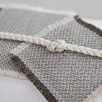 coussin deco gris noir blanc motif floral texture tissée contemporain adhésif maison voiture commercial
