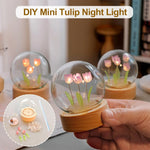veilleuse nuit tulipes rose pâle feuilles vertes base bois transparent moderne