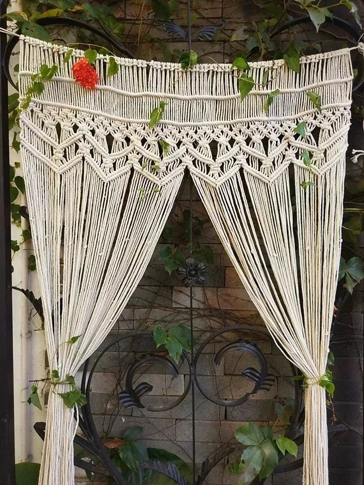 rideau macramé coton beige clair motif géométrique franges boho chic décoration intérieur séparation porte