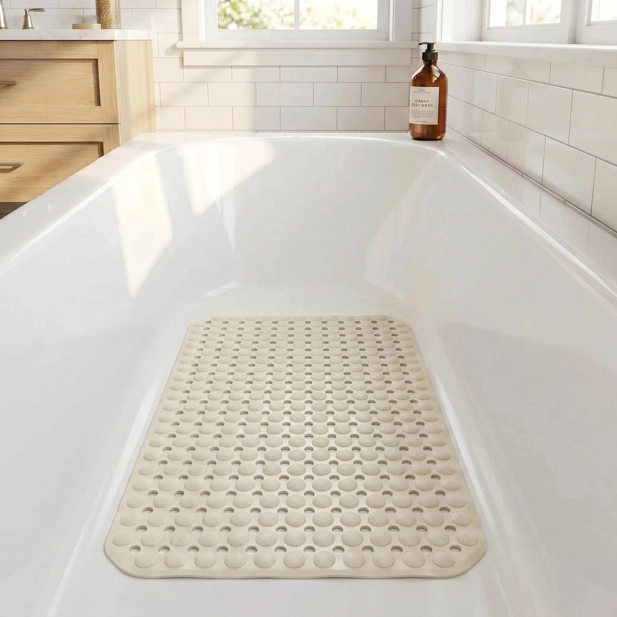 tapis bain antidérapant moderne gris clair perforations ventouses 37x68cm drainage sécurisé doux machine