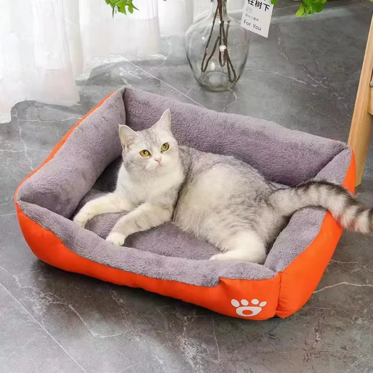 lit animal domestique gris bleu orange imprimé pattes animaux doux moderne confortable