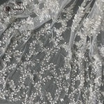 tissu décoratif gris clair feuilles relief sequins semi transparent brodé élégant polyester 150cm 128cm