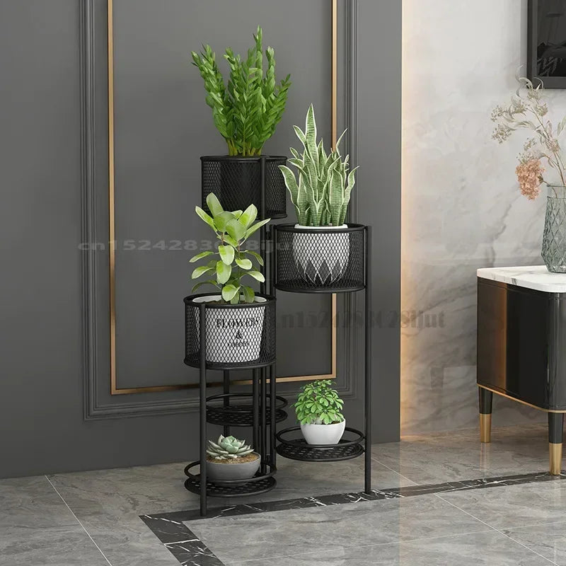 étagère plantes moderne or fer niveaux pots différents ajourées minimaliste