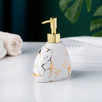 ensemble salle bain moderne marbre doré blanc distributeur savon porte brosse dents tasses plateaux