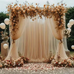 rideau scène beige clair ondulé élégant fleurs guirlandes anniversaire mariage baptême événement