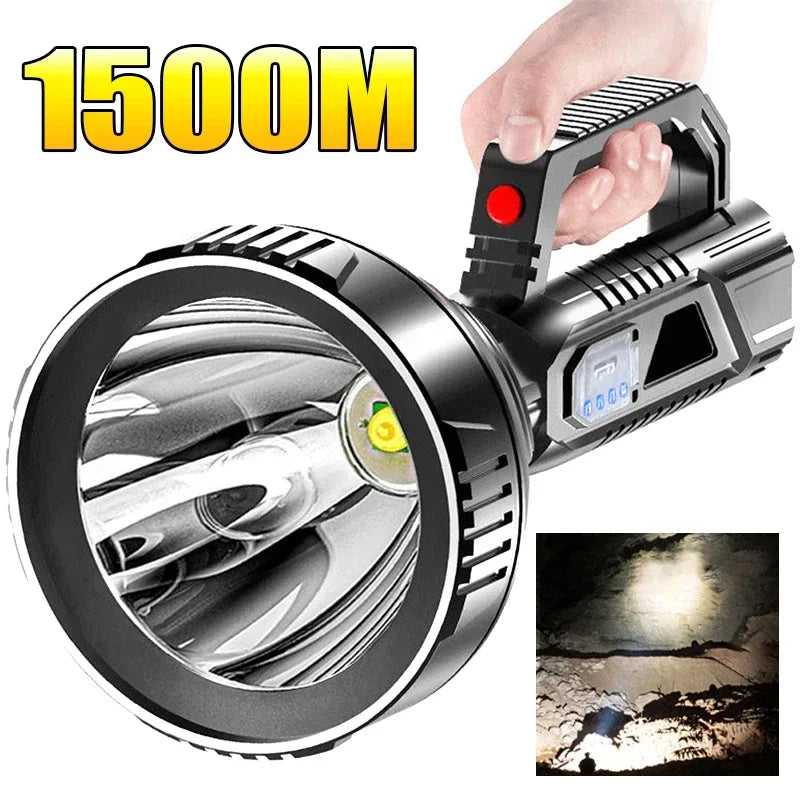 lampe torche puissante rechargeable écran digital résistante choc mode défense lumière intense camping
