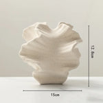 vase table céramique porcelaine blanc noir ondulé moderne organique fleuri chrysanthème calla pampa