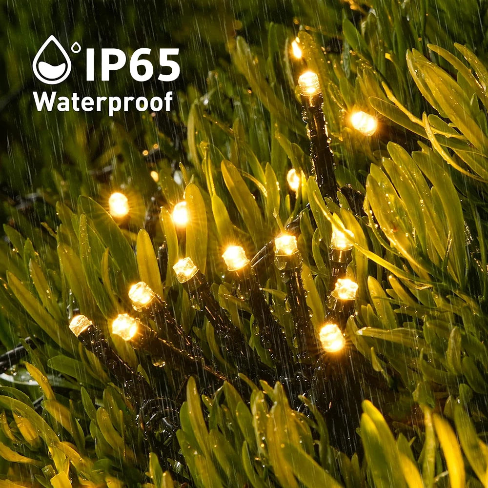 Guirlande lumineuse étanche IP65 décorant une terrasse extérieure