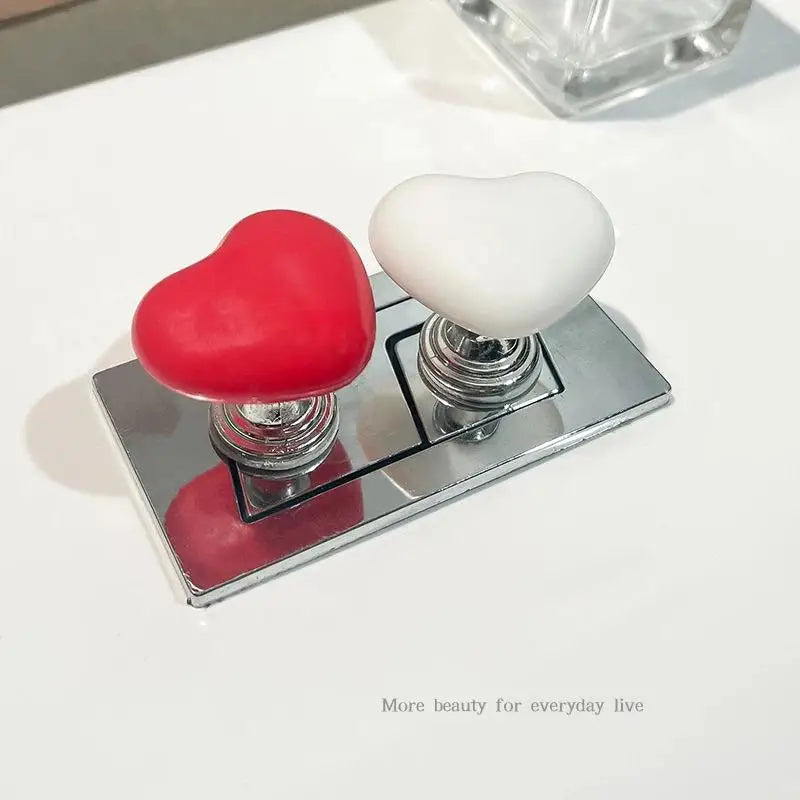 bouton toilette forme cœur rouge blanc jaune rose moderne salle bain adhésif fixe plaque