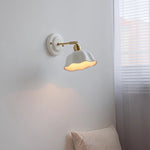 lampe murale vintage blanc doré motif relief bord ondulé fixée mur opaque