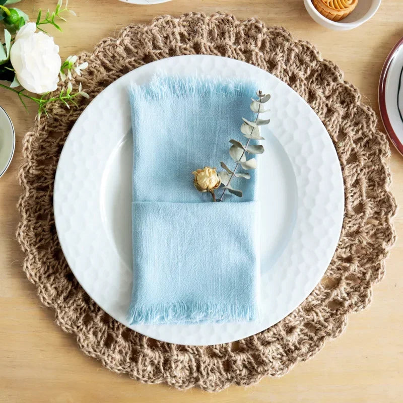 serviettes table carrées franges bleu marine rose clair gris blanc vert pastel moderne rustique