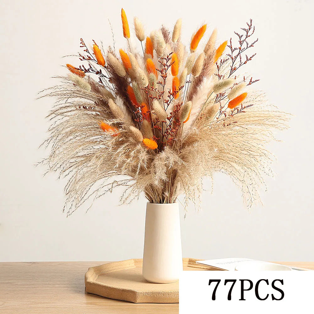 Bouquet fleurs séchées boho orange beige blanc vase plateau bois