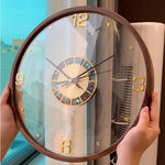 horloge murale moderne élégante face unique bois chiffres dorés aiguilles secondes quartz batterie