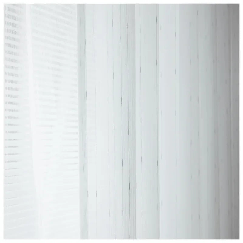 rideau blanc moderne transparent rayures verticales fines fenêtre salon chambre maison