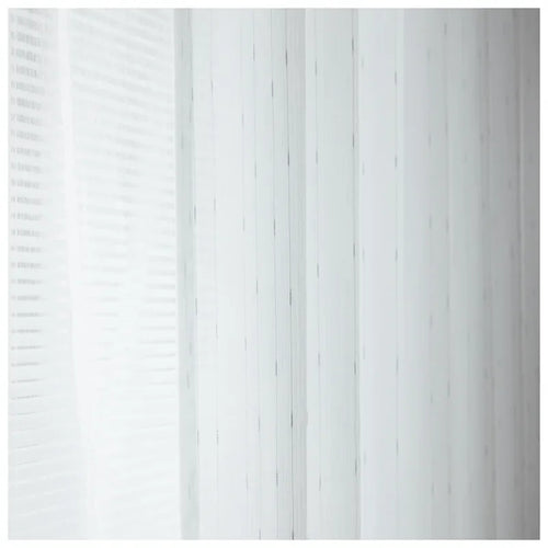 rideau blanc moderne transparent rayures verticales fines fenêtre salon chambre maison