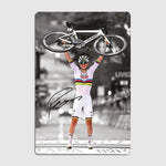 plaque métallique vintage illustration cycliste boissons alcoolisées pré perçus blanc gris decoration mur chambre