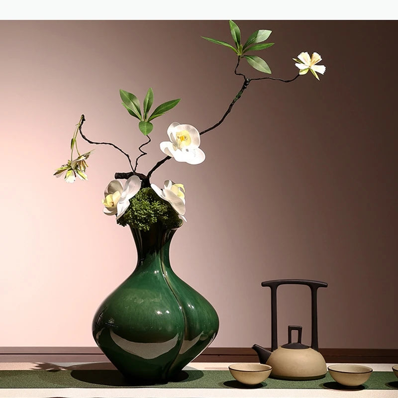 vase vert moderne minimaliste brillant lisse opaque fleurs artificielles décoration table chambre